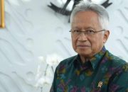 Menteri Diktisaintek Jadi Perbincangan di Media Sosial, Koleksi Mobil Mewahnya Turut Disorot