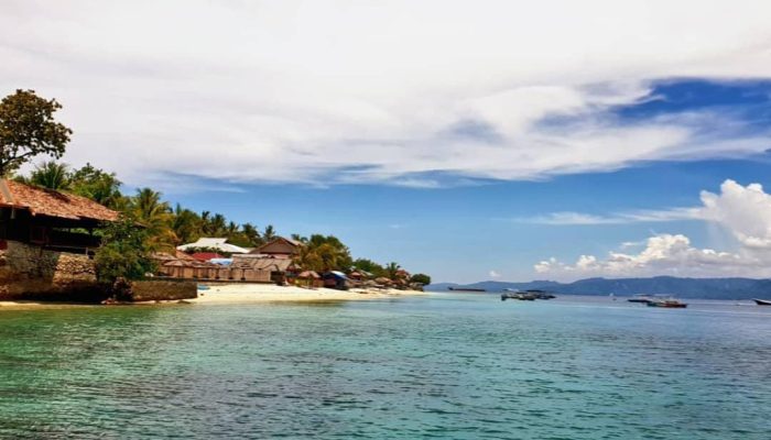 Tanjung Karang Destinasi Wisata Pantai Pasir Putih Di Kota Tua Donggala